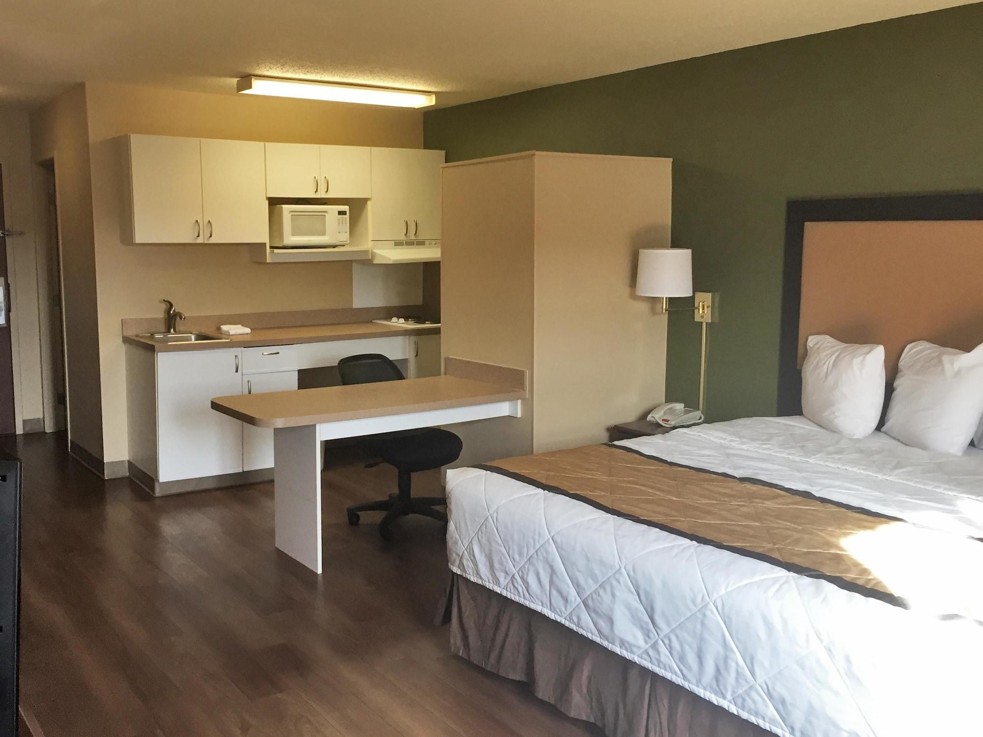 Extended Stay America Select Suites - Detroit - Novi - Haggerty Road Northville Bagian luar foto