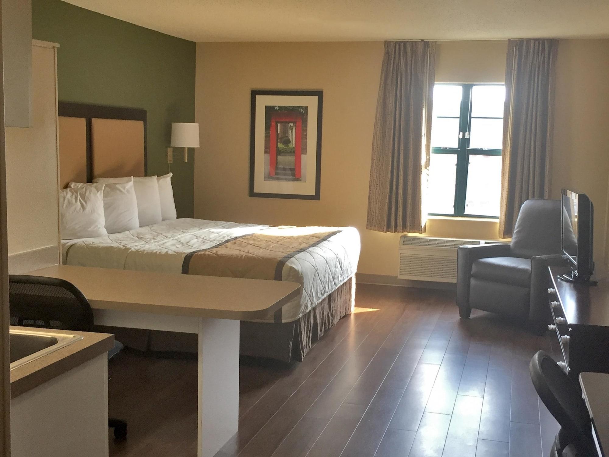 Extended Stay America Select Suites - Detroit - Novi - Haggerty Road Northville Bagian luar foto