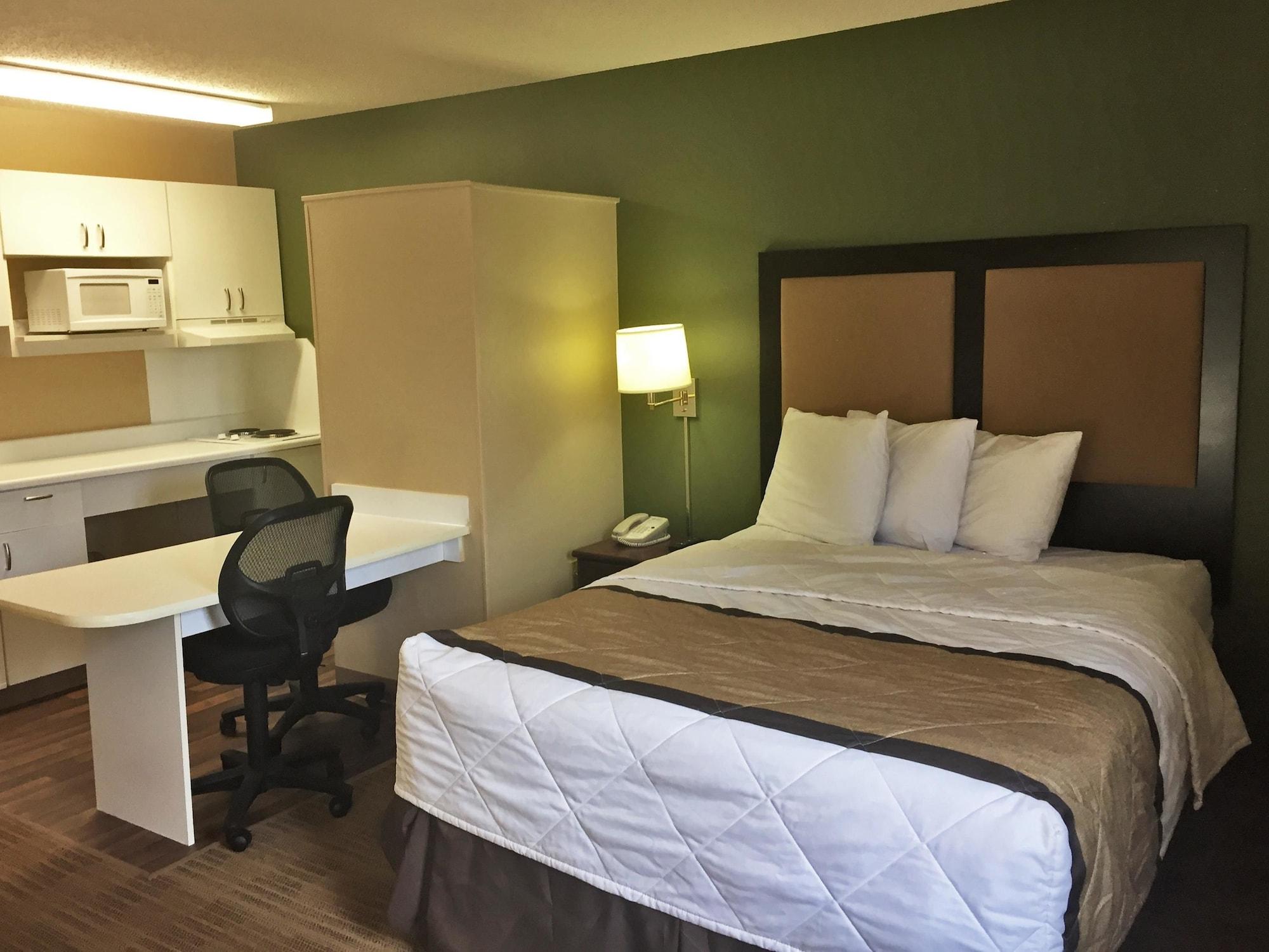 Extended Stay America Select Suites - Detroit - Novi - Haggerty Road Northville Bagian luar foto