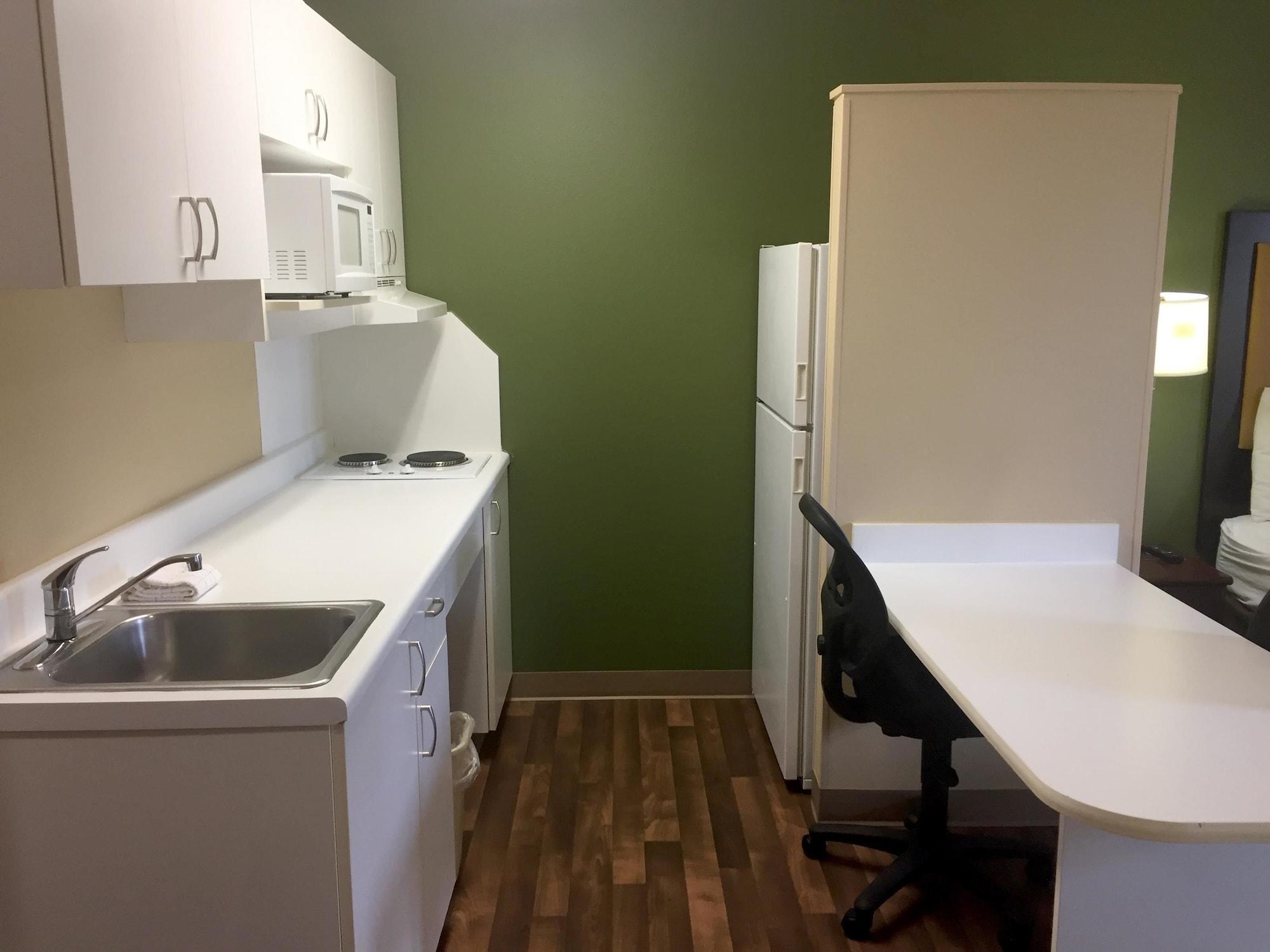 Extended Stay America Select Suites - Detroit - Novi - Haggerty Road Northville Bagian luar foto