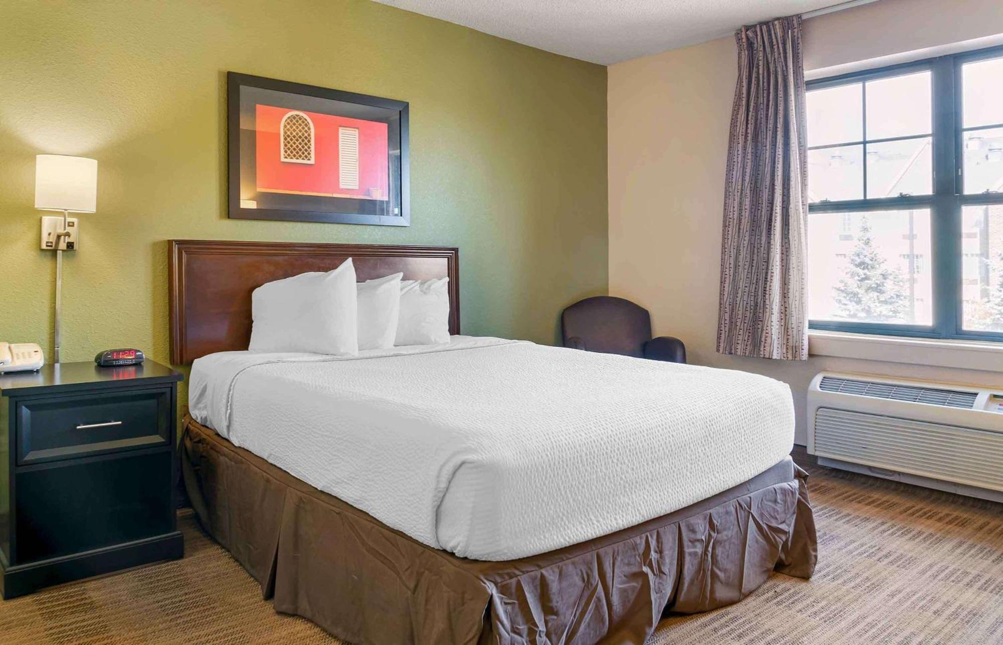Extended Stay America Select Suites - Detroit - Novi - Haggerty Road Northville Bagian luar foto
