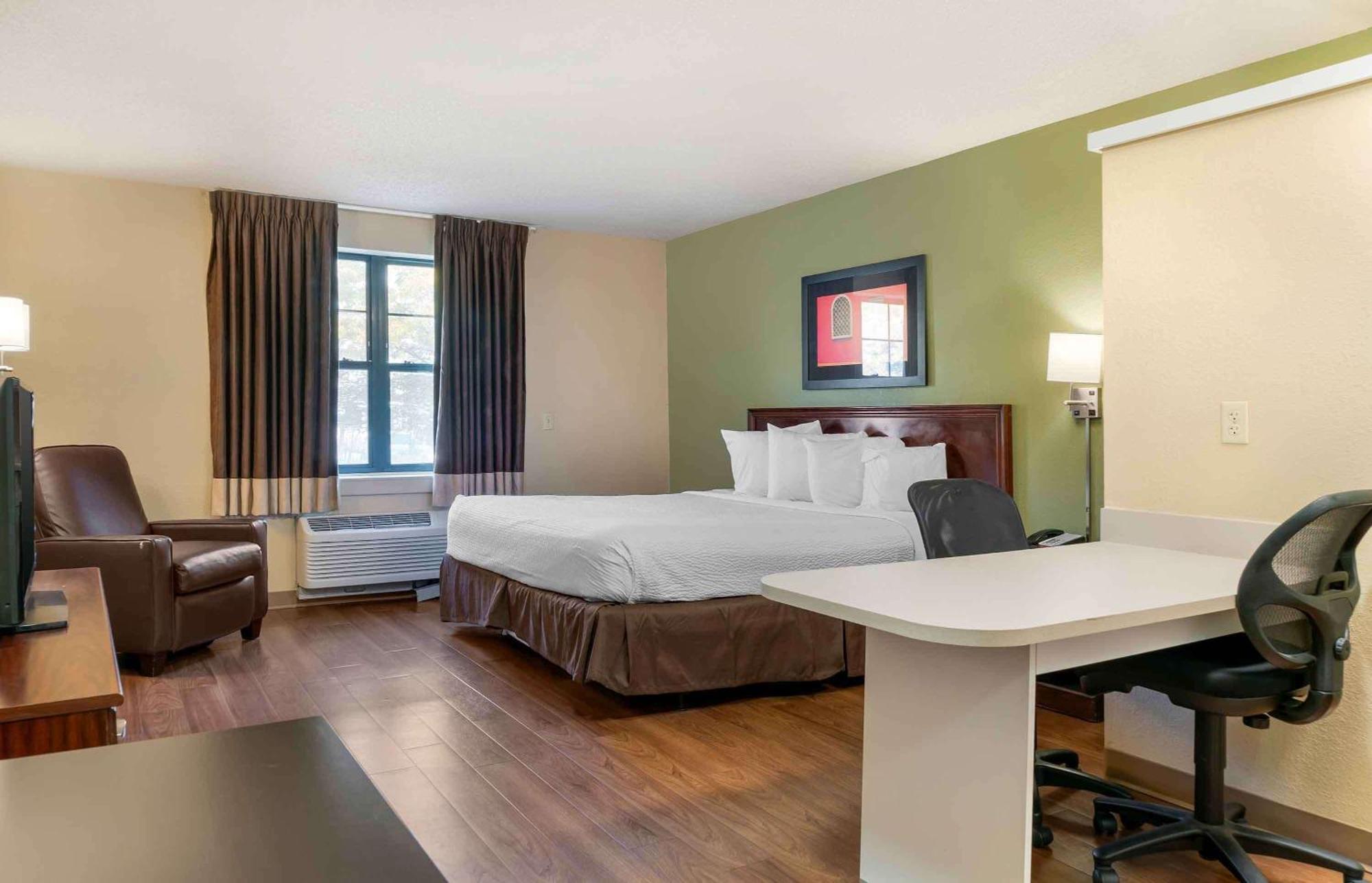 Extended Stay America Select Suites - Detroit - Novi - Haggerty Road Northville Bagian luar foto