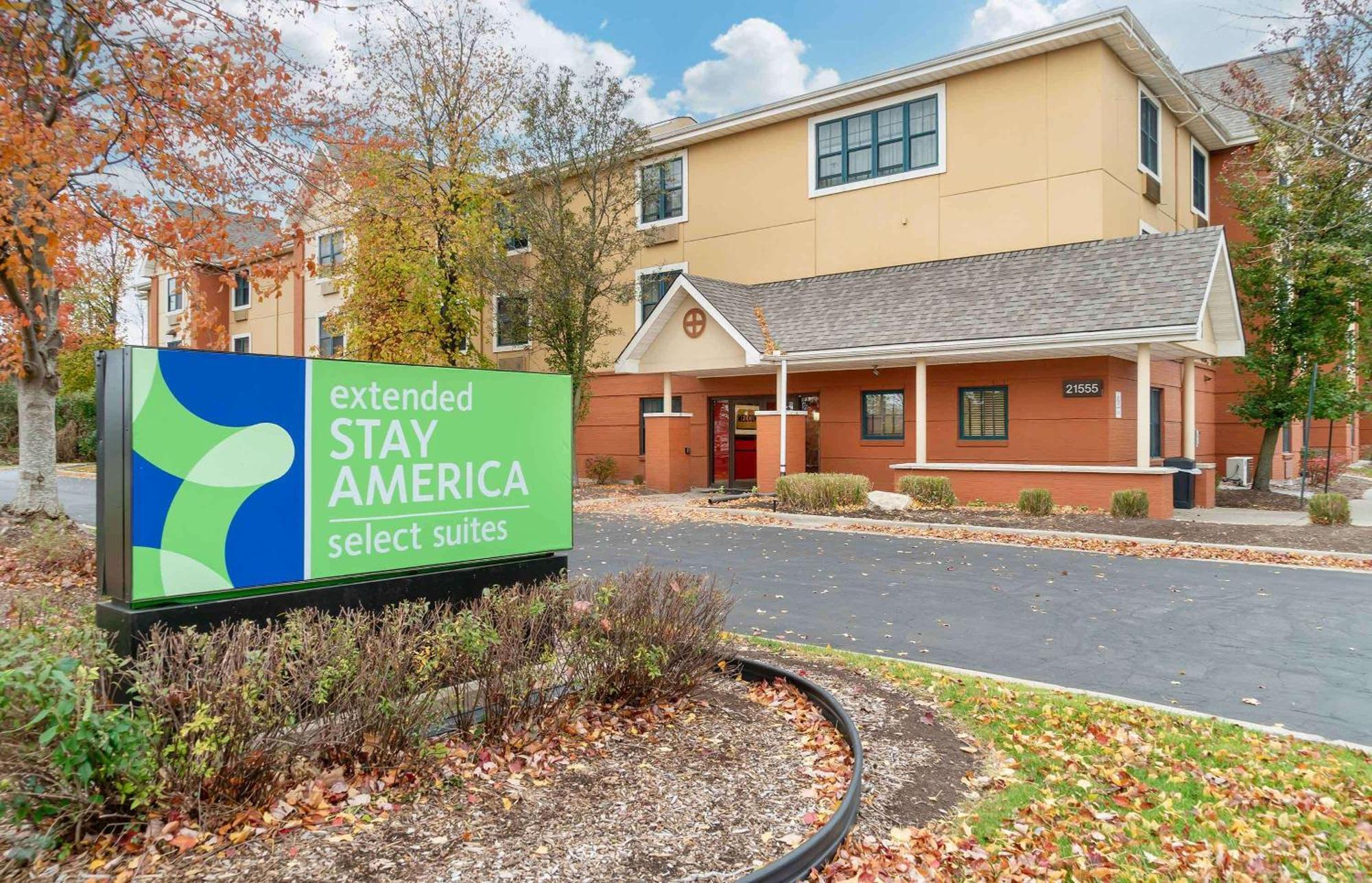 Extended Stay America Select Suites - Detroit - Novi - Haggerty Road Northville Bagian luar foto