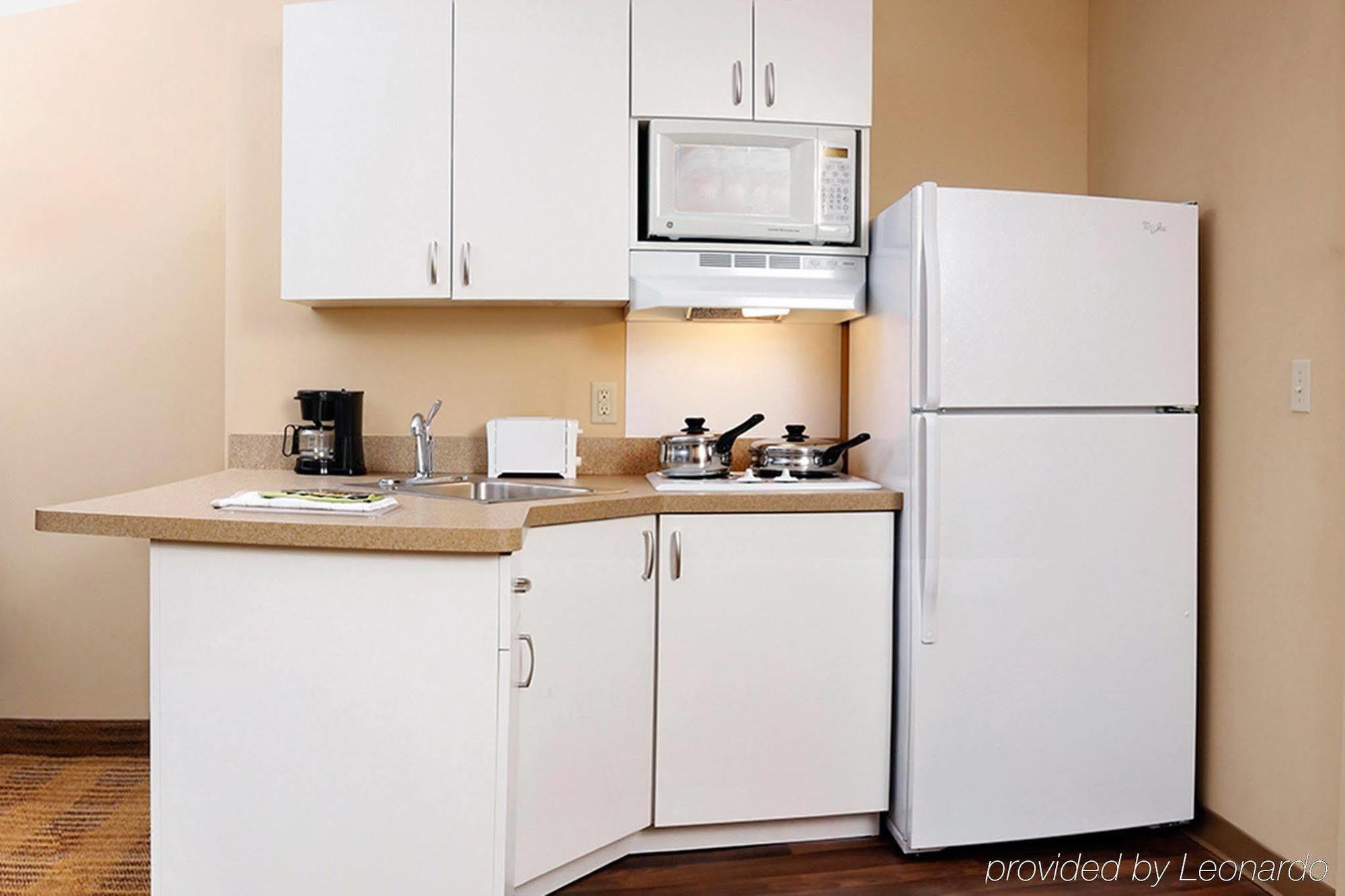 Extended Stay America Select Suites - Detroit - Novi - Haggerty Road Northville Bagian luar foto